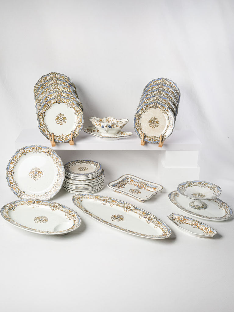 Refined earthenware dinner service
