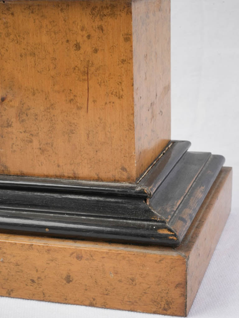 Decorative flair sculptural urn lamps  