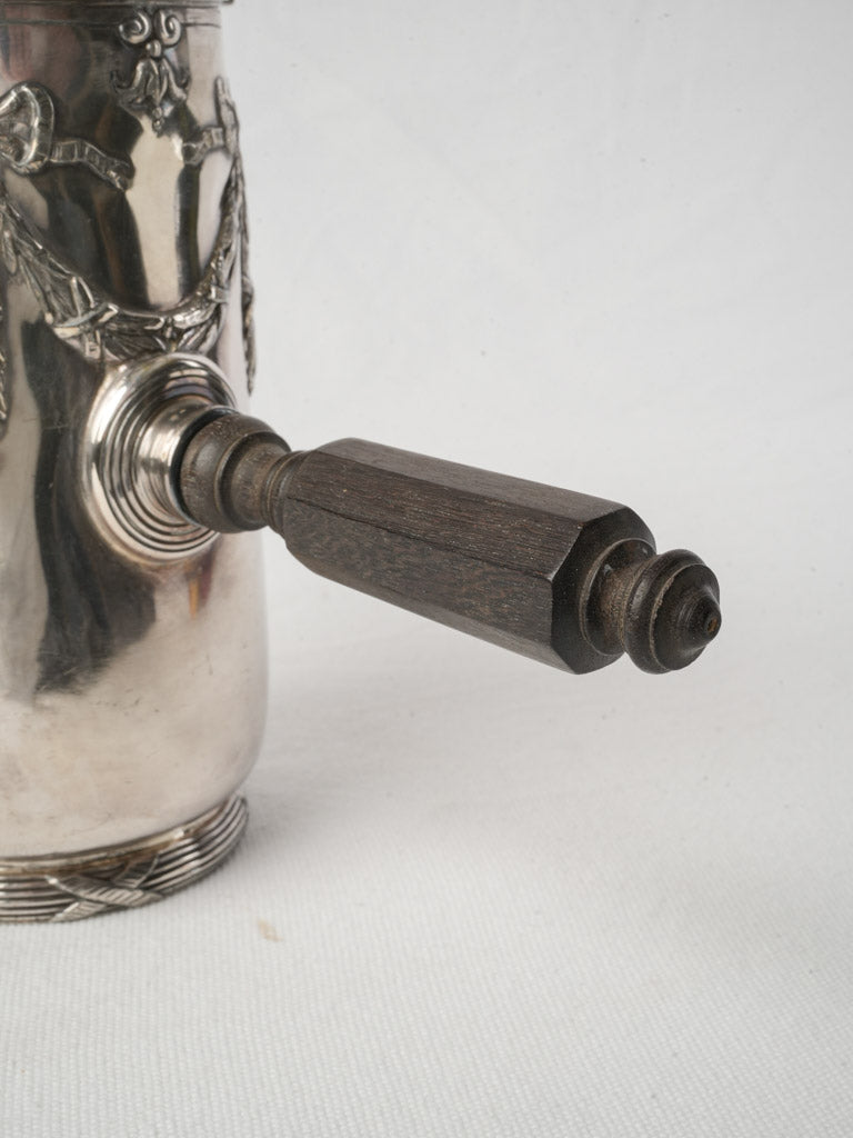 Mellow patina, reeded foot pot  