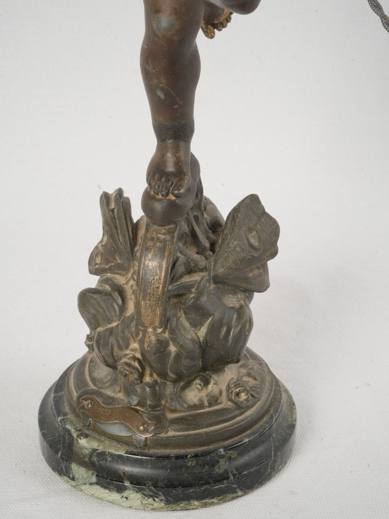 Nostalgic love prevails French lamp  