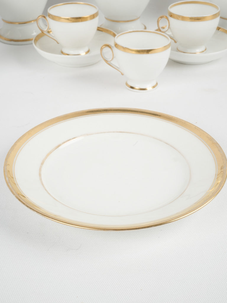 Classic gold-detail porcelain compotier