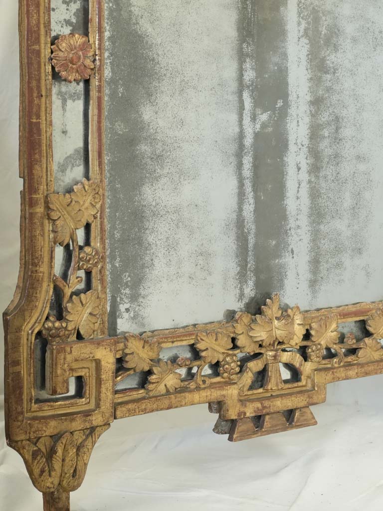 Refined openwork design mirror