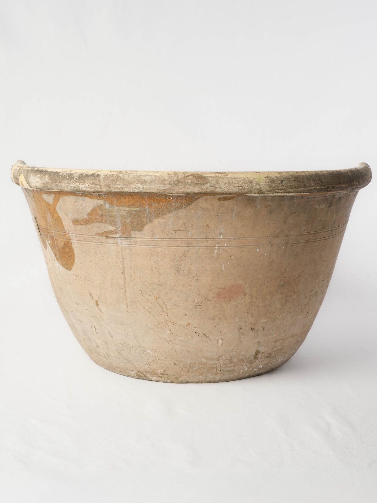 Antique Glazed Earthenware Sitz Bath in Pale Yellow - 11¾" x  20½"