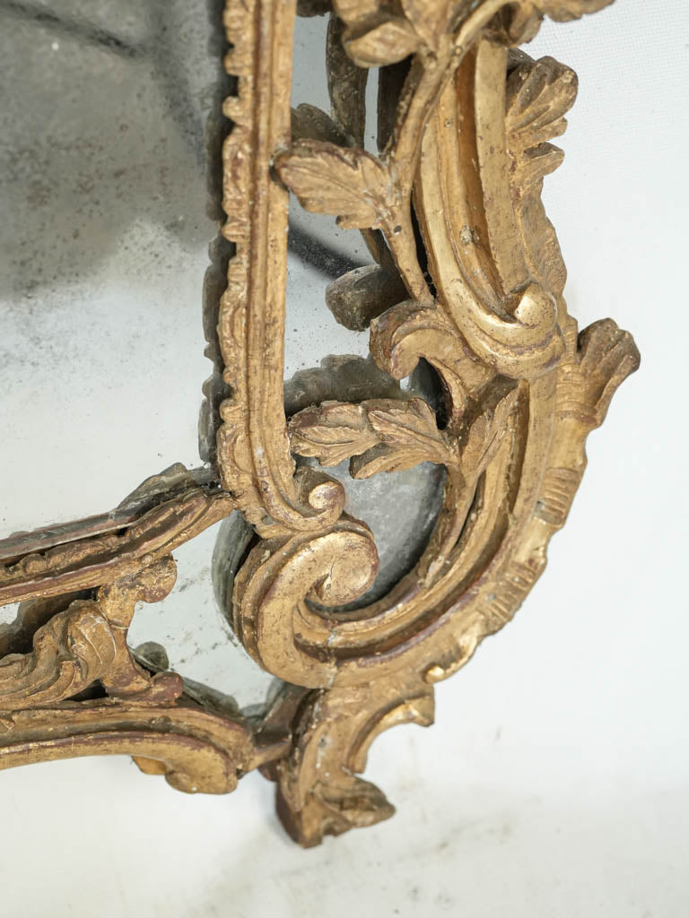 Reflective opulent bathroom mirror  