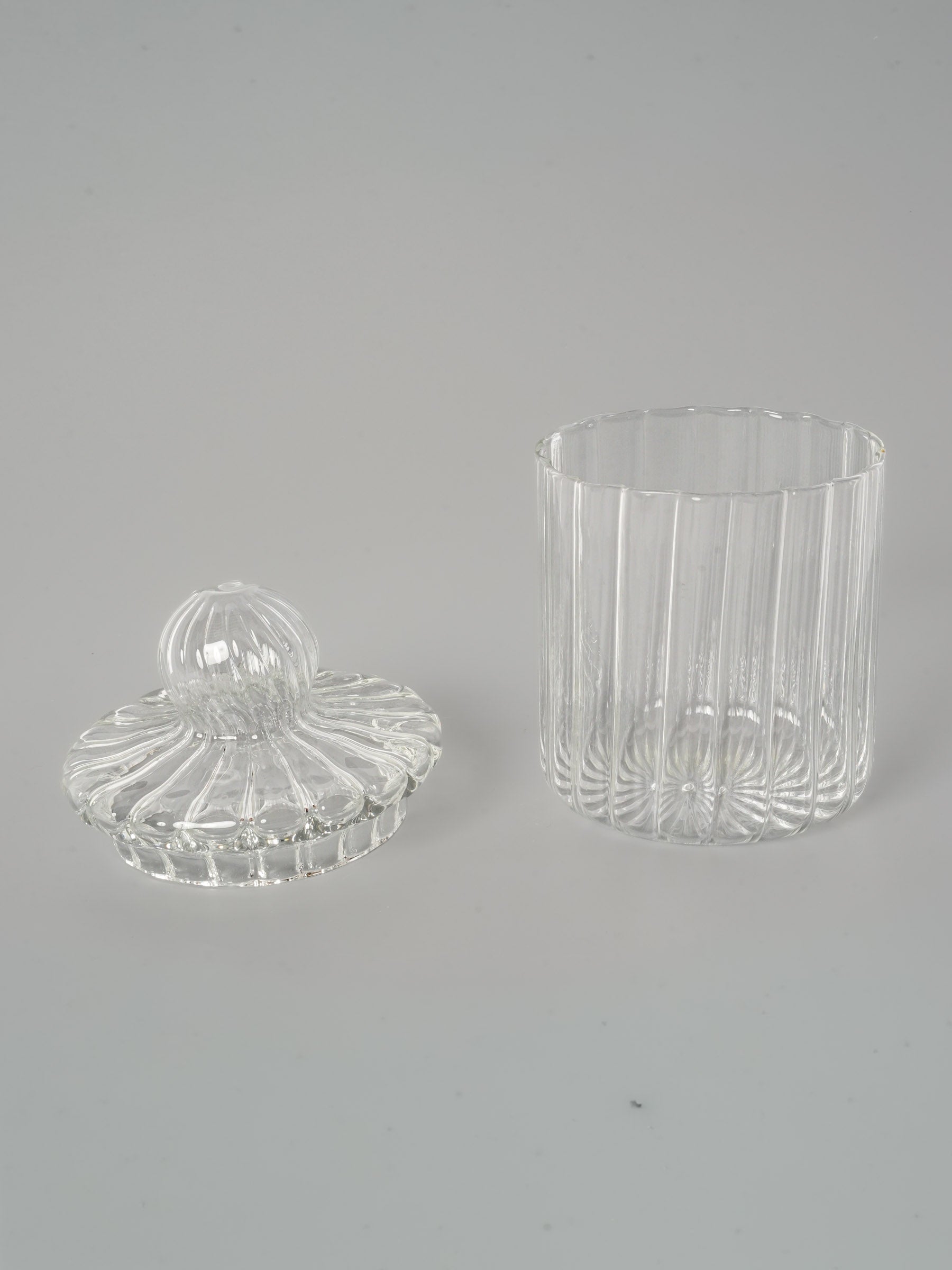 Pretty Lidded Glass Candy Jar w/ Ribbed Design 5½"