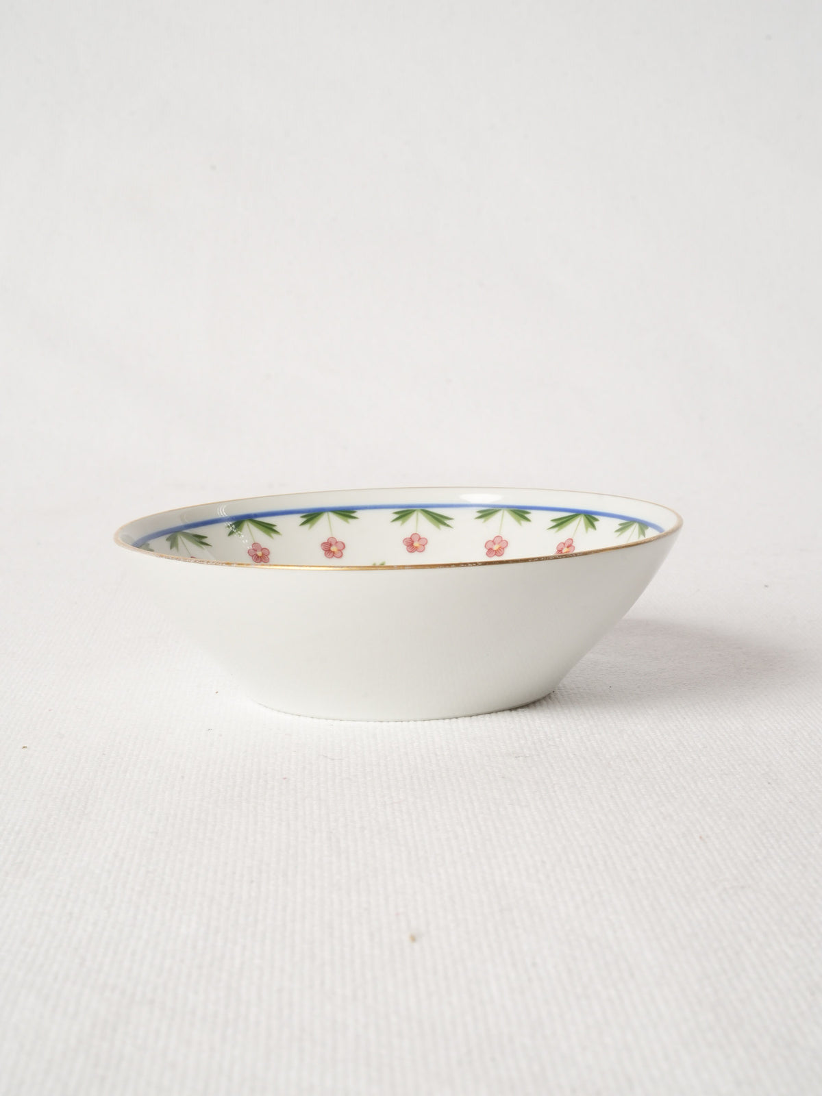 Beautiful Limoges Porcelain Bowl with Floral Garland & Gilded Rim 5"