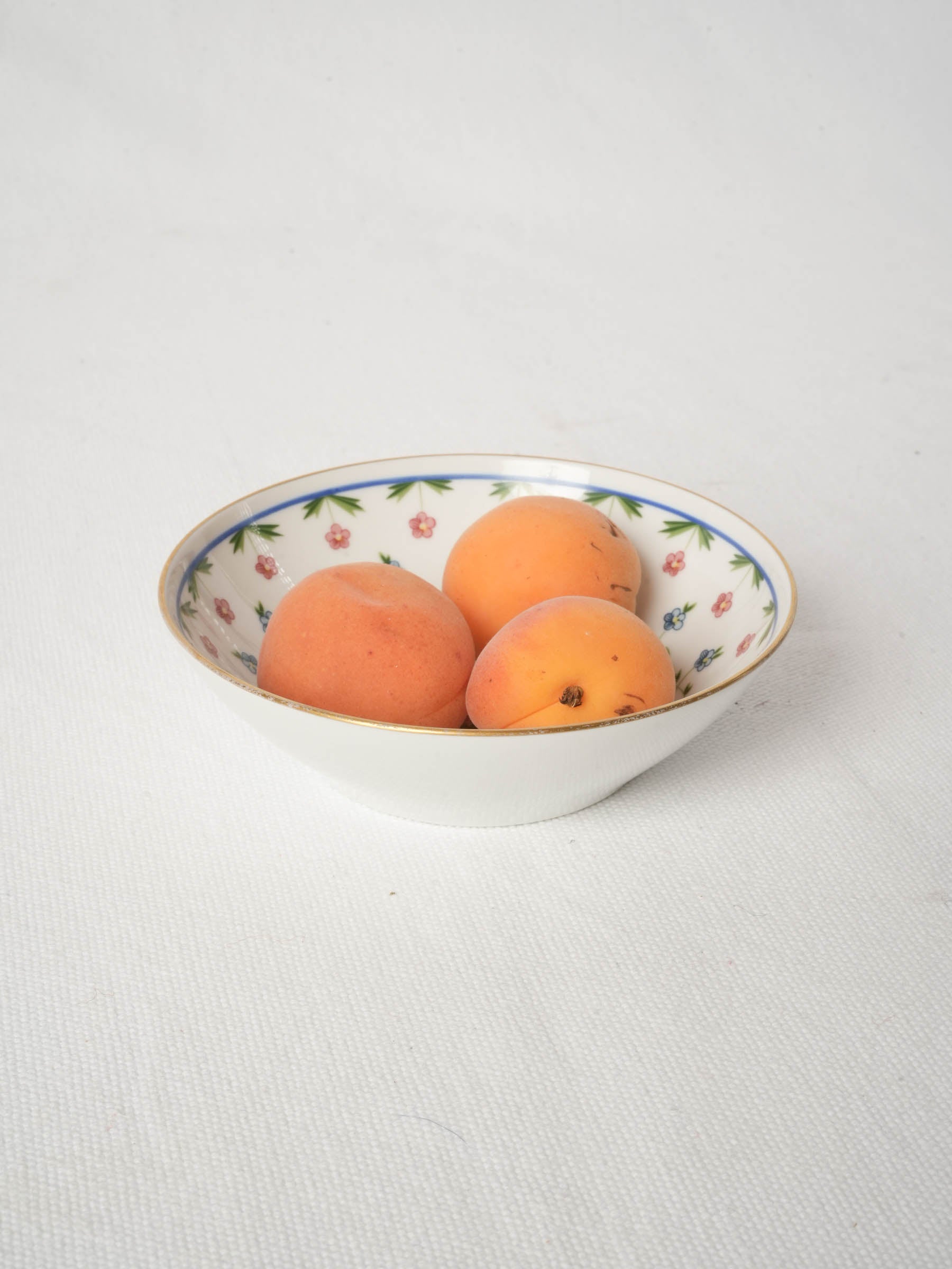 Beautiful Limoges Porcelain Bowl with Floral Garland & Gilded Rim 5"