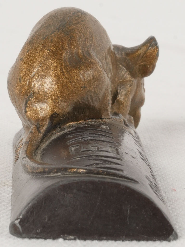 Nostalgic early 1900s desk accessory