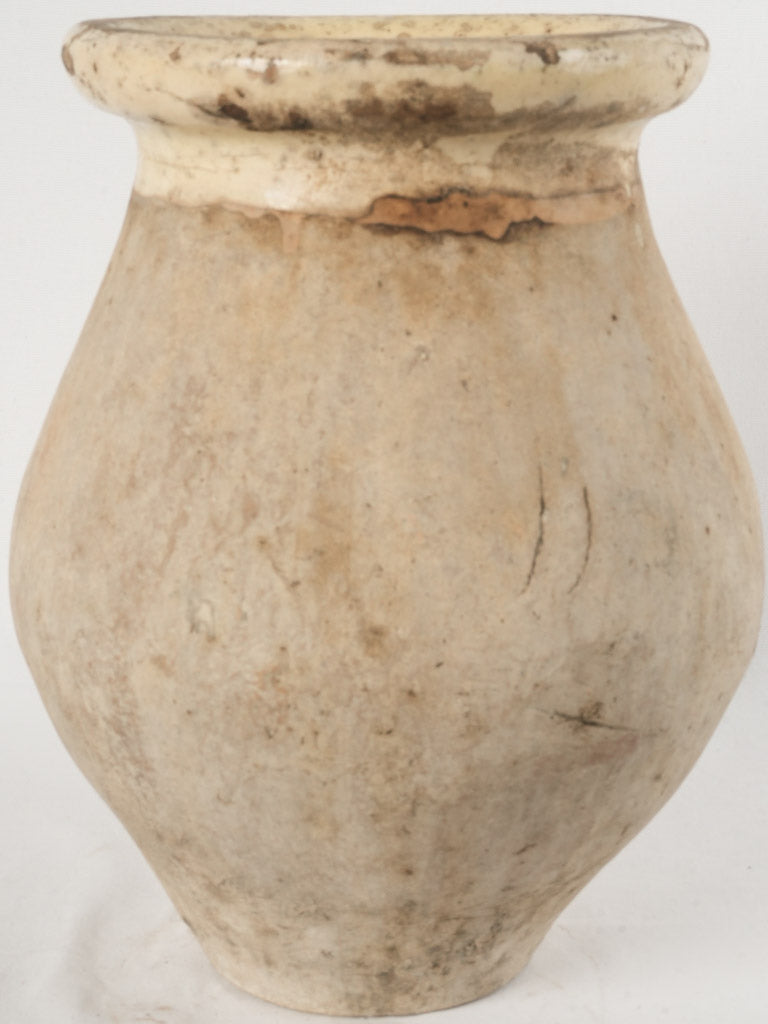 Artisan-crafted Provençal pottery
