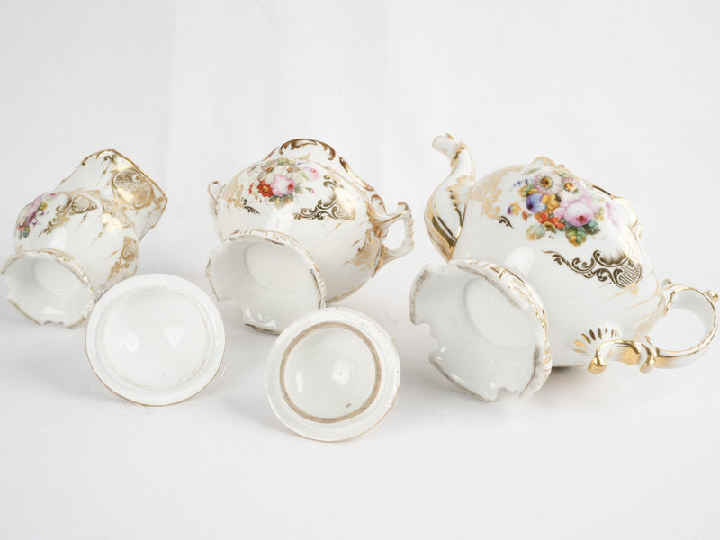 Sophisticated tea service, French porcelain