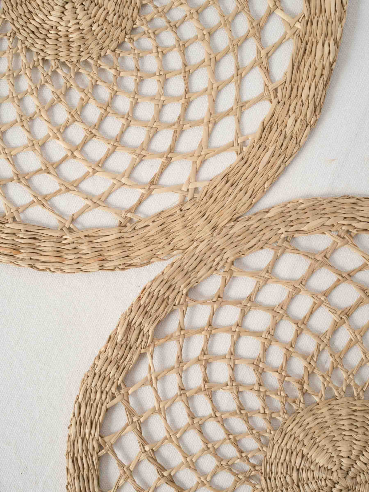 Pair of Round Raffia Placemats w/ Open Lattice Weave 15¼"