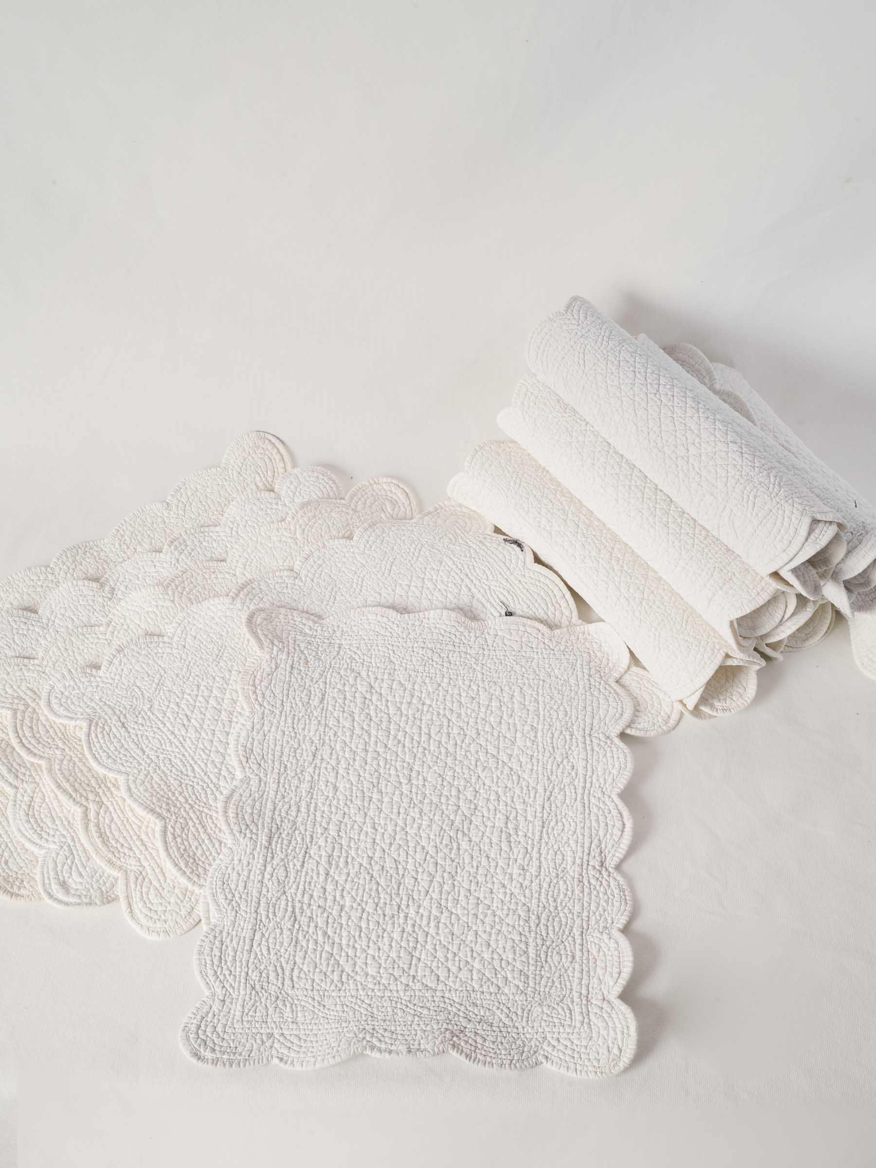 Set of 10 White Provençal Embroidered Placemats with Scalloped Edges 13¾" x 17¾"