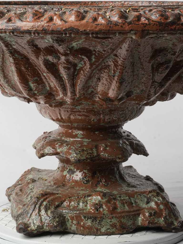 Mottled russet-tone outdoor accent