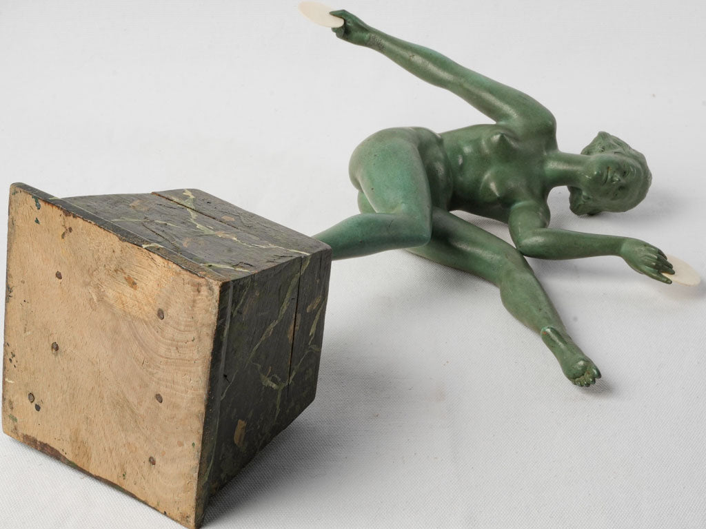 Distinctive elegant Art Deco statue  