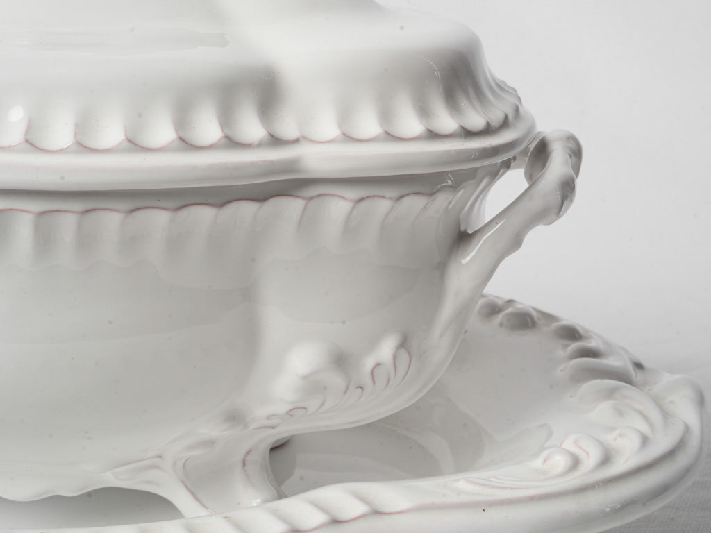 Tactile detailed soup tureen