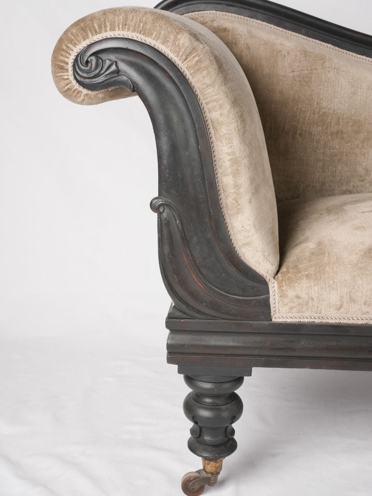 Napoleon III chaise longue 64½"