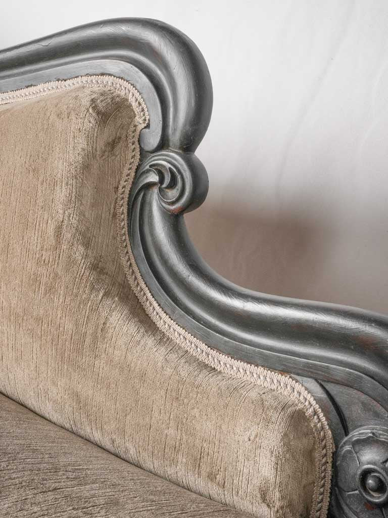 Napoleon III chaise longue 64½"