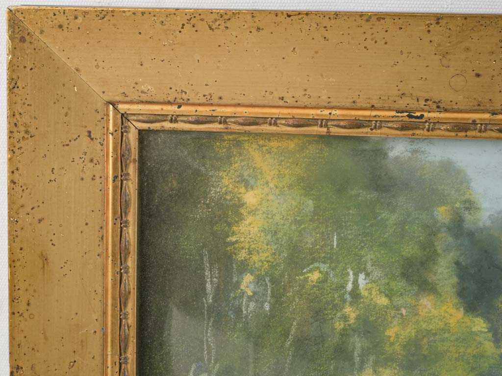 Classic tranquil nature-inspired decor  
