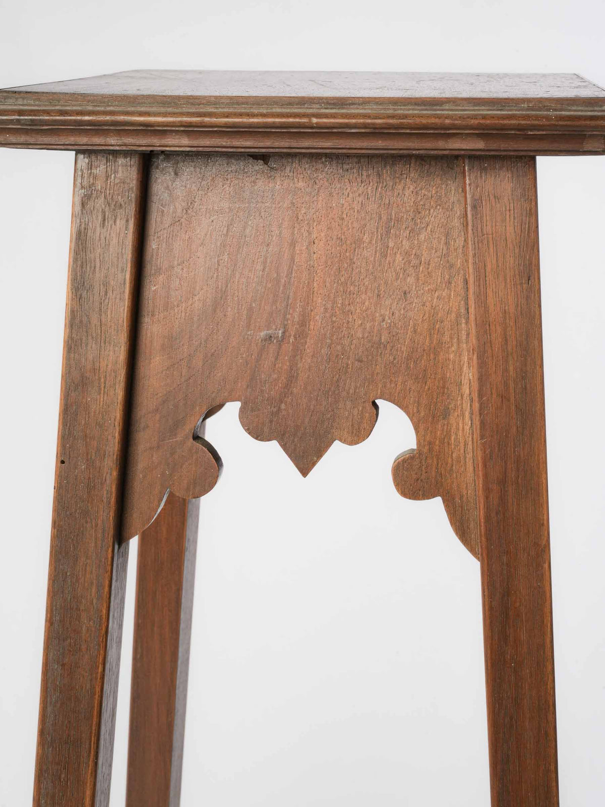 Art Nouveau Walnut Pedestal Stand, circa 1900 - 39¾"