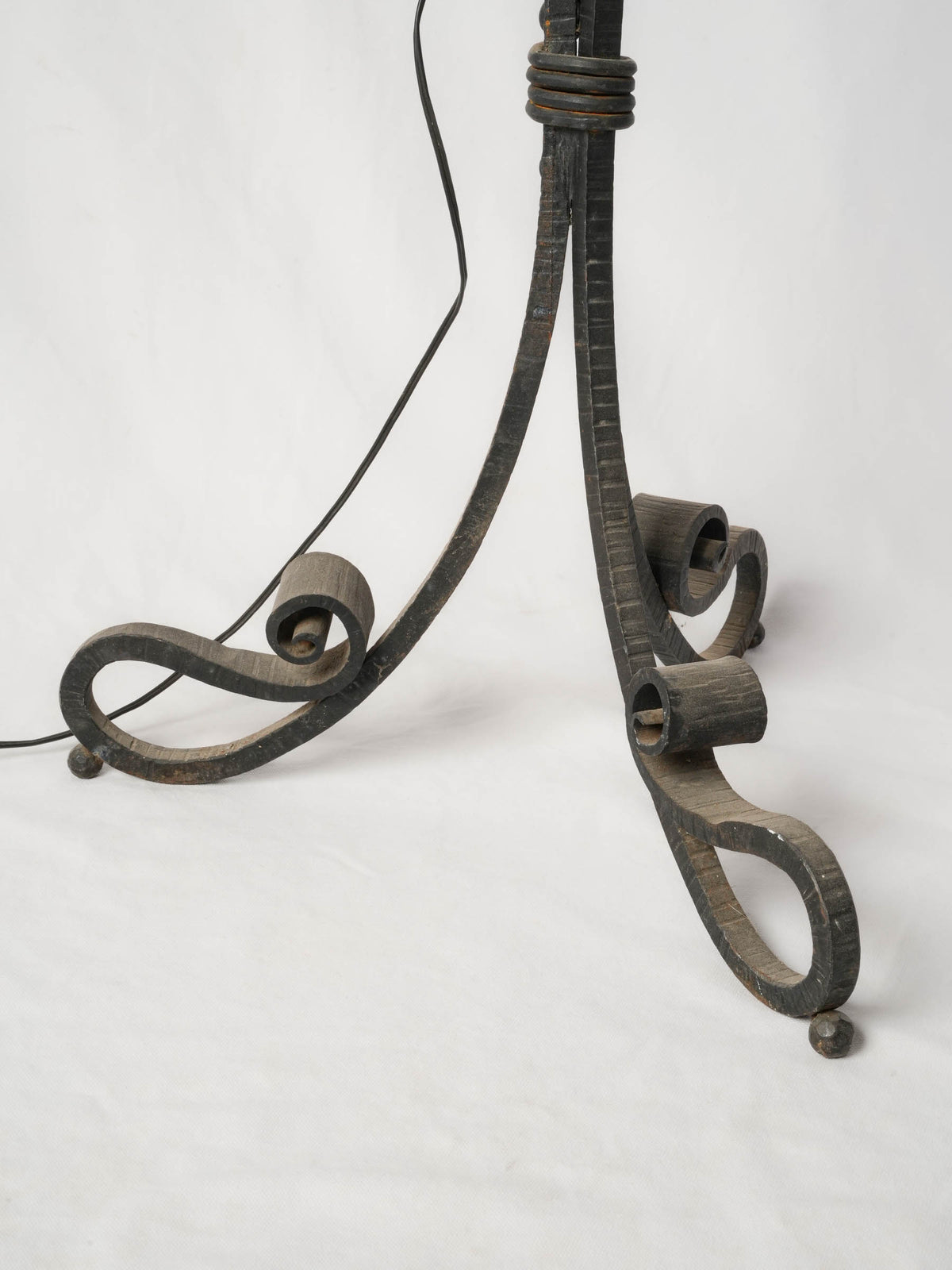 1930s French Art Deco Wrought-Iron Floor Lamp with Grapevine Decoration - 72¾"