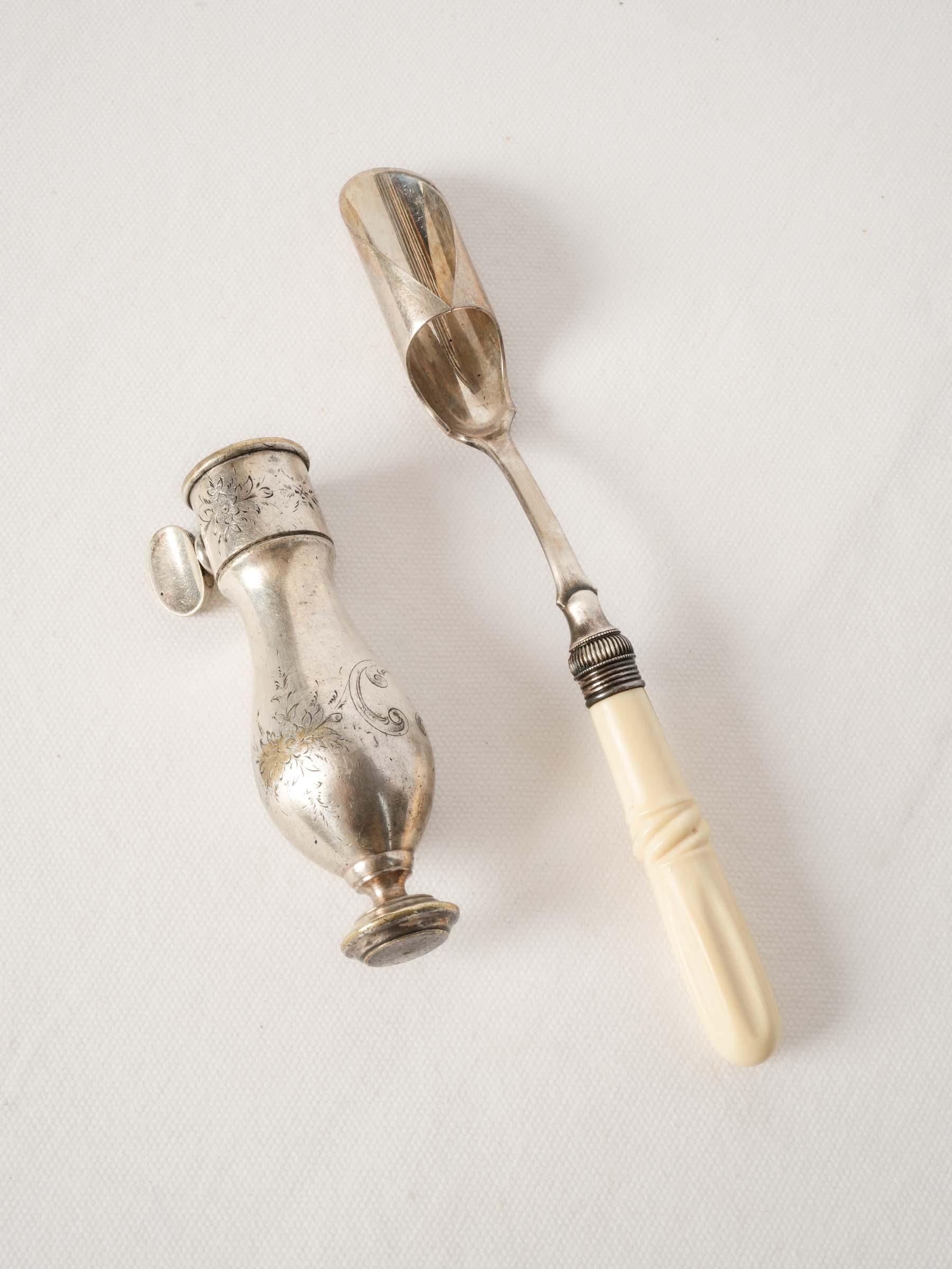 Antique French Silver-Plate Gigot Holder and Marrow Scoop Set