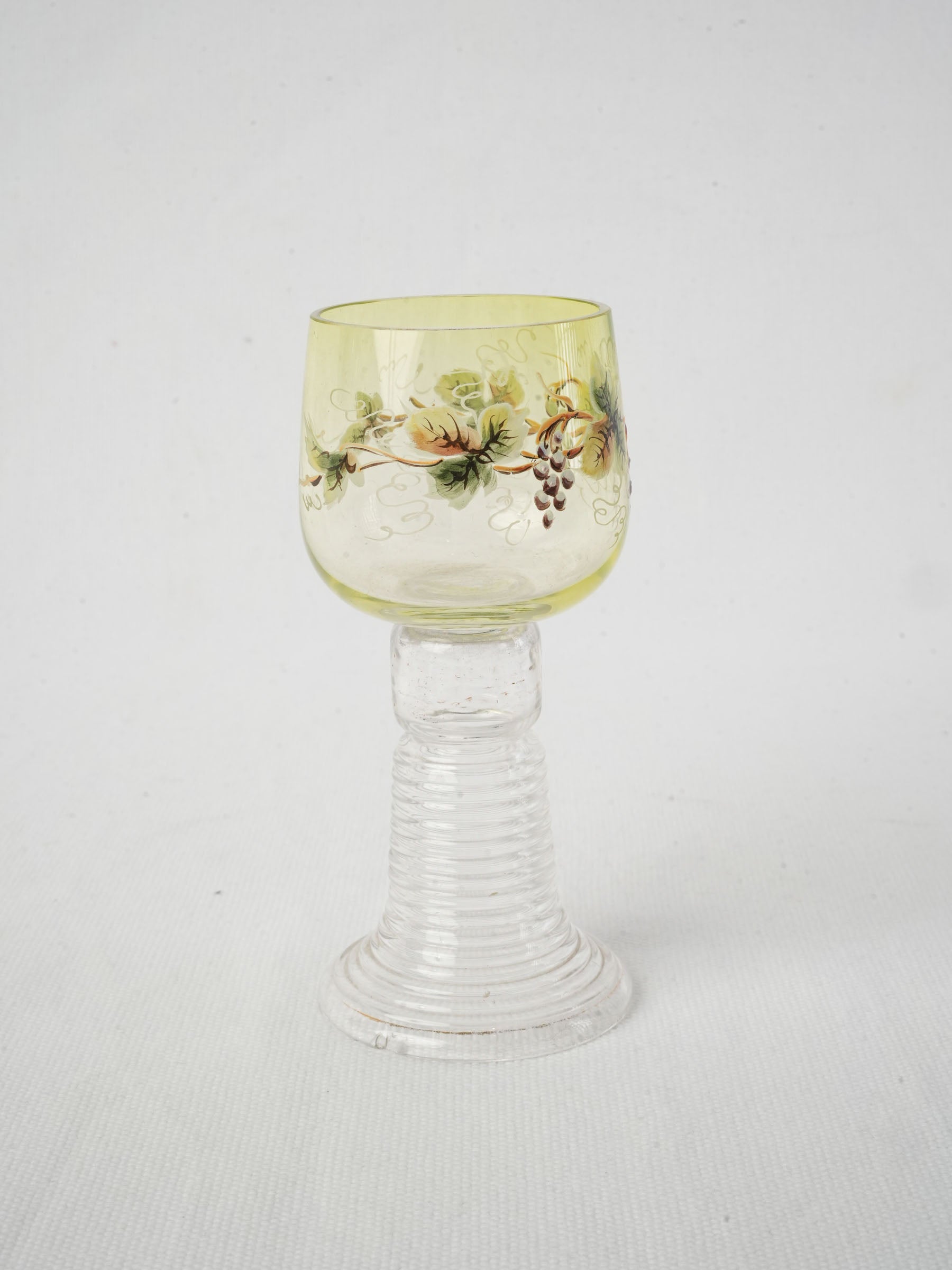 Refined 19th-century decorative drinkware