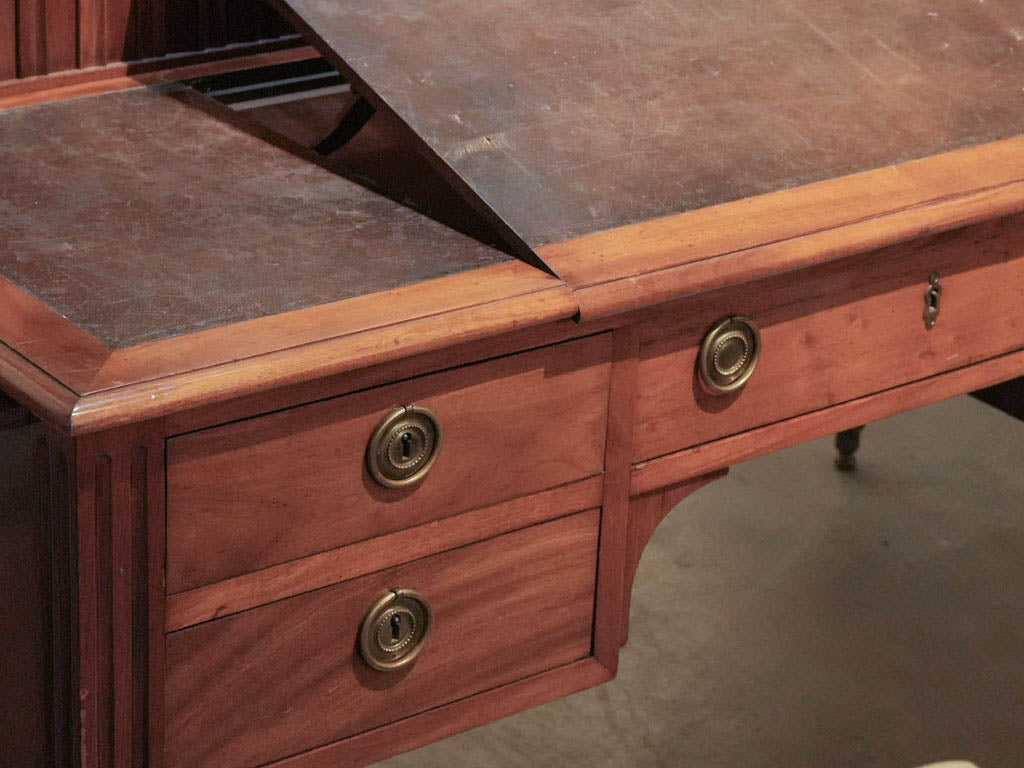 Timeless sculptural freestanding centerpiece  