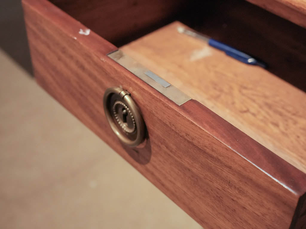 Adjustable support writing slope desk  