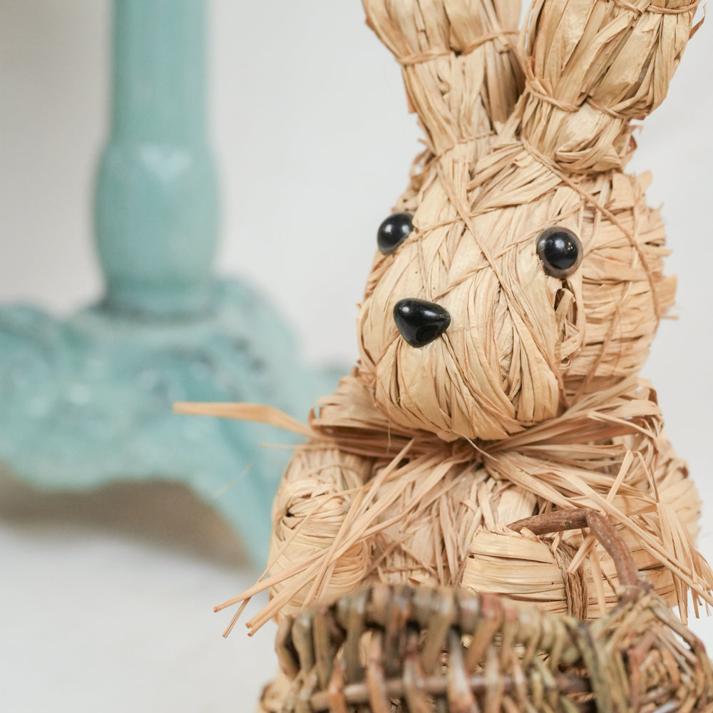 Year-round charm rabbit piece
