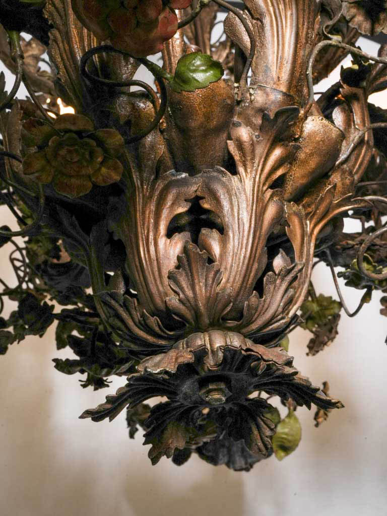 Nostalgic foliate cup chandelier