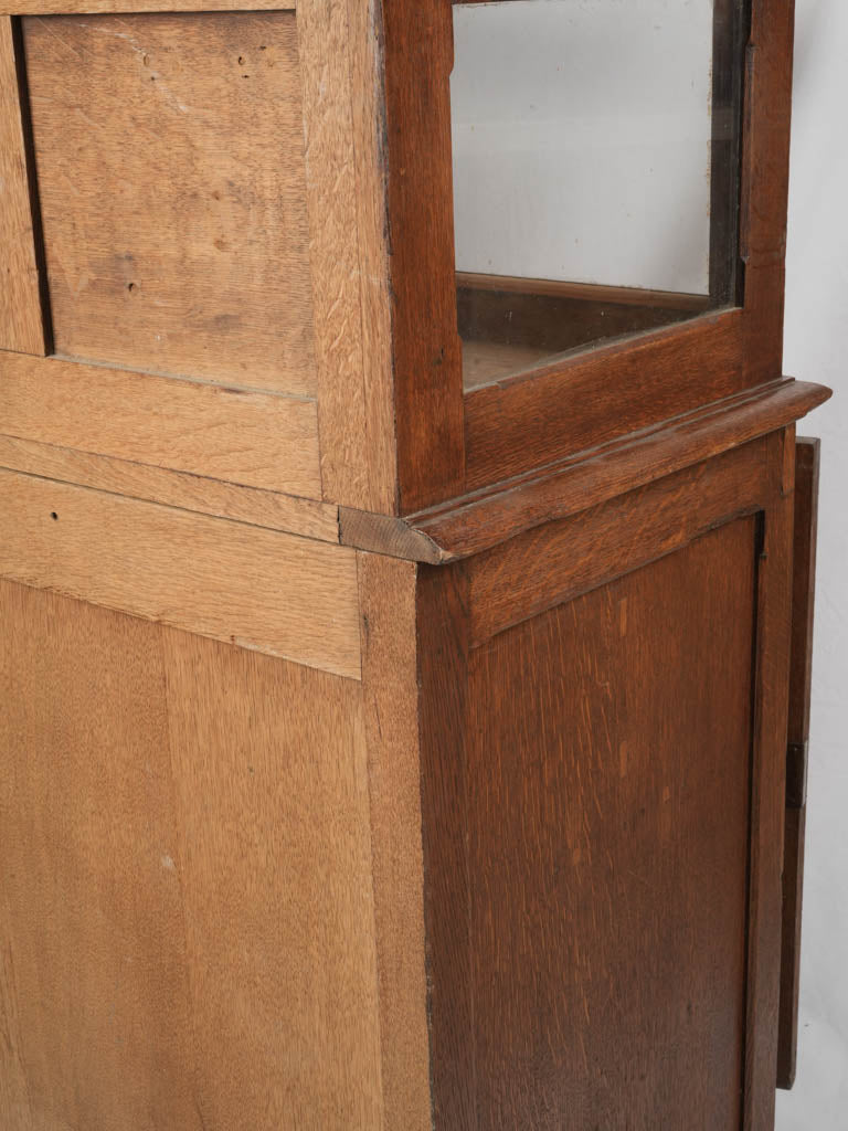 Stylish glazed vitrine table