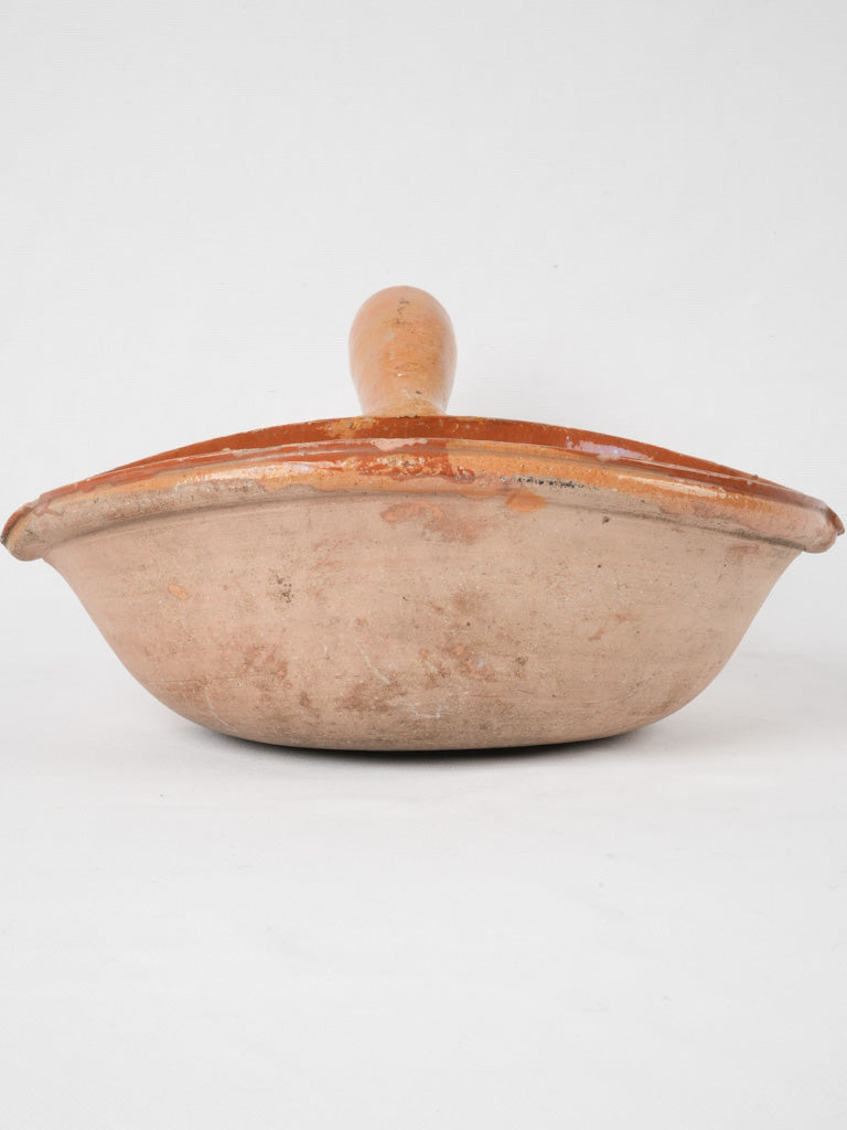 Distinctive dual-beaked ceramic collectible pot