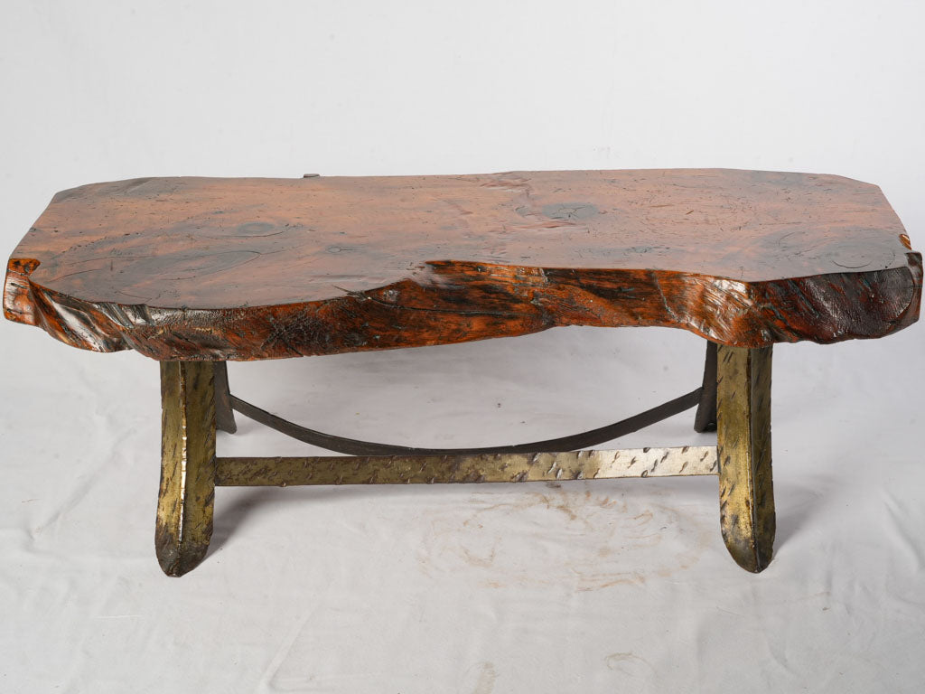 Decorative mountain craftsmanship piece