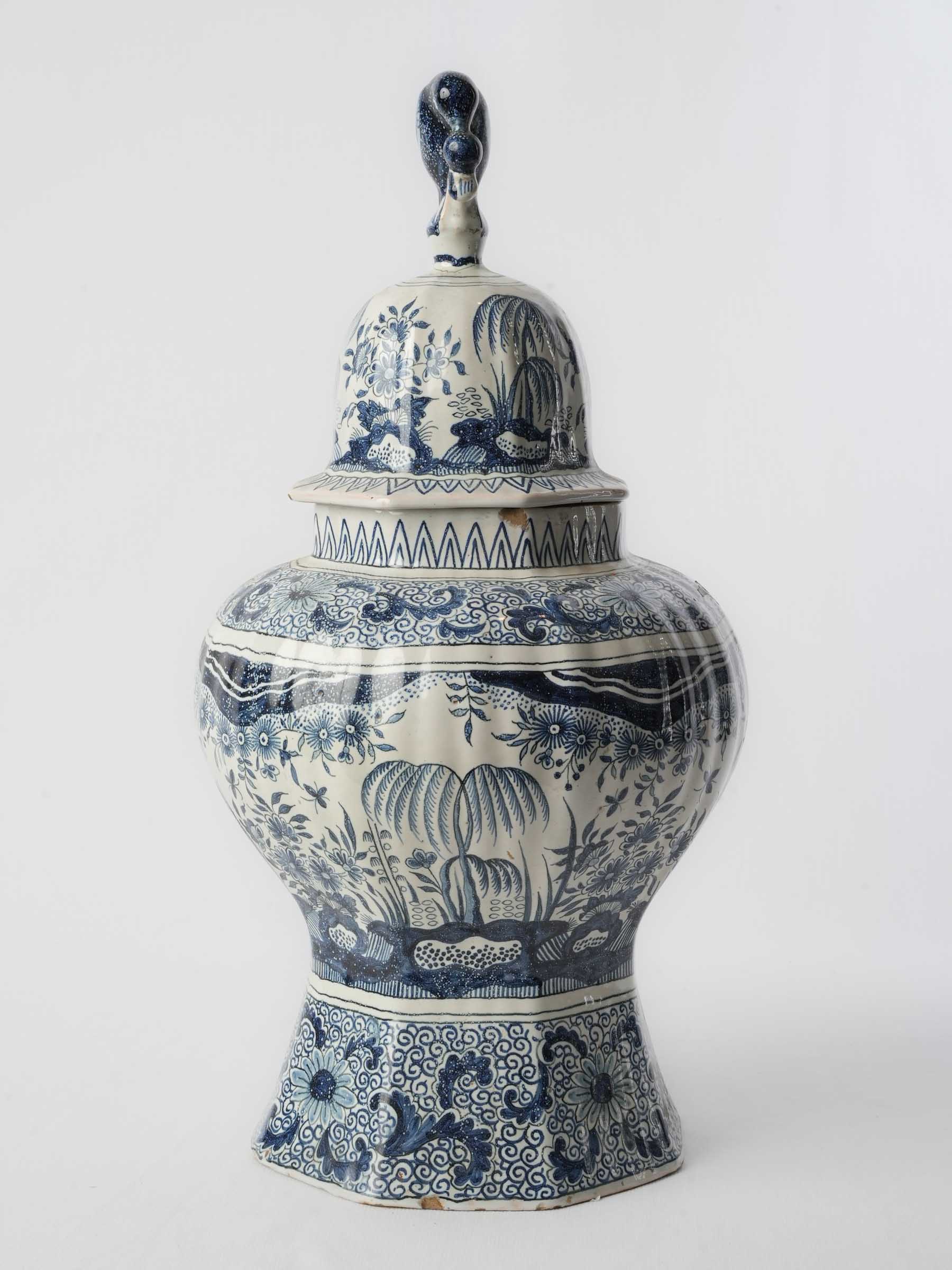 Decorative bird finial lidded jar