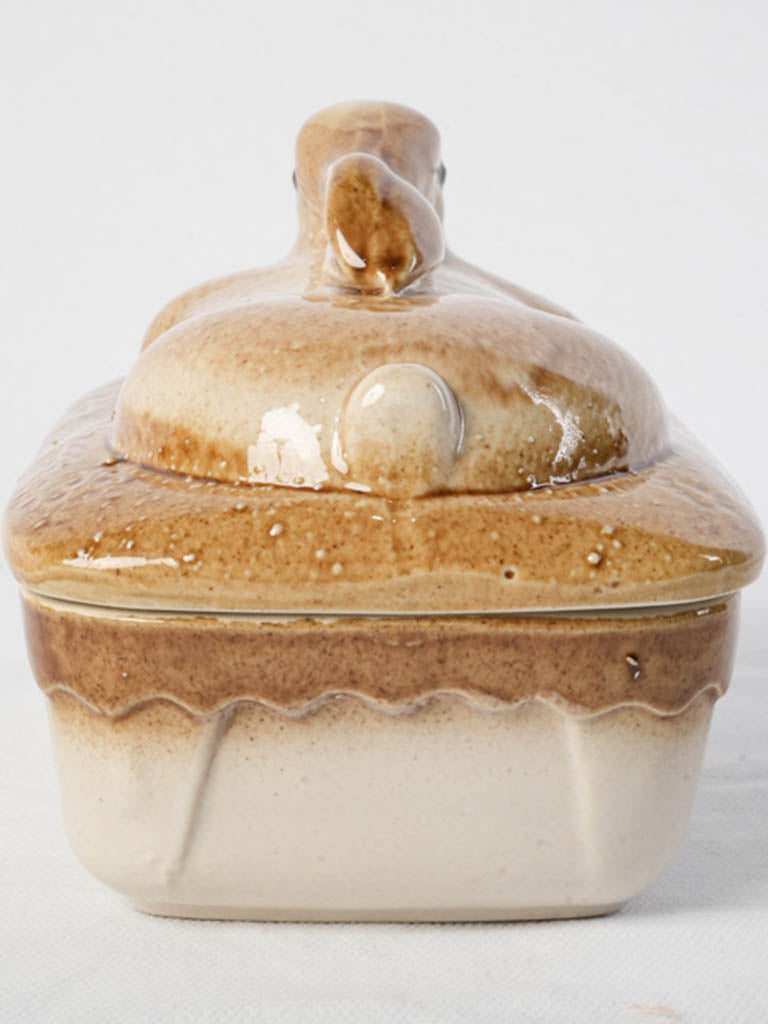 Realistic eyes rabbit container