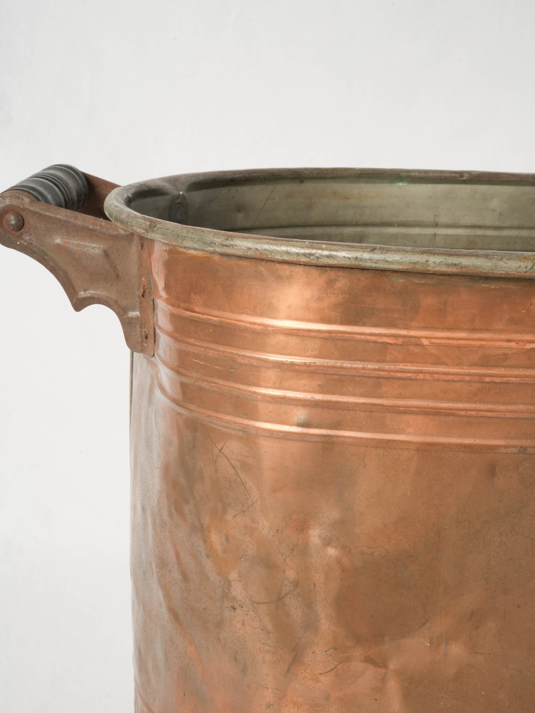Antique Oval Copper Tub With Wooden Handles from Wisconsin 27¼"