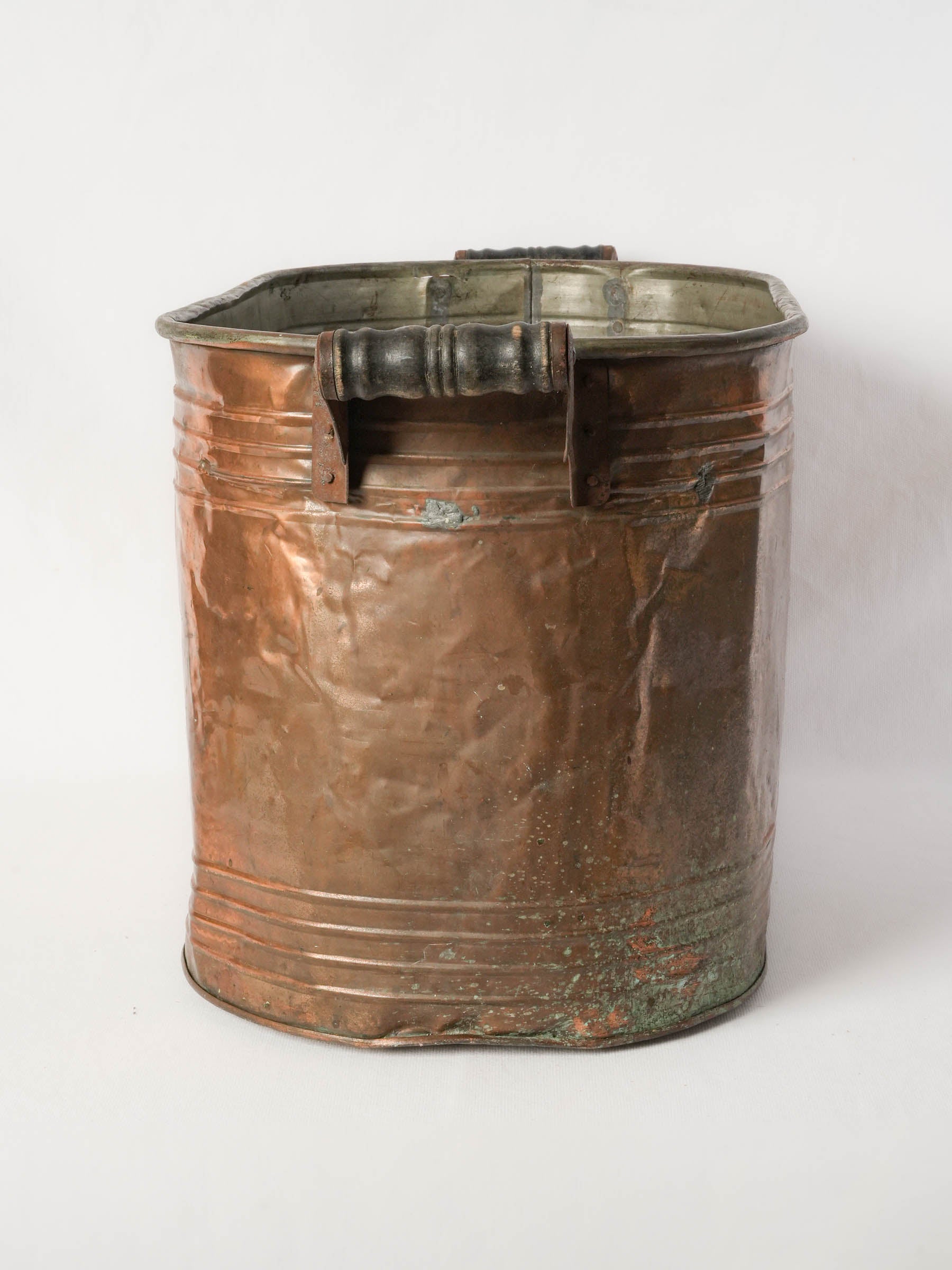 Antique Oval Copper Tub With Wooden Handles from Wisconsin 27¼"