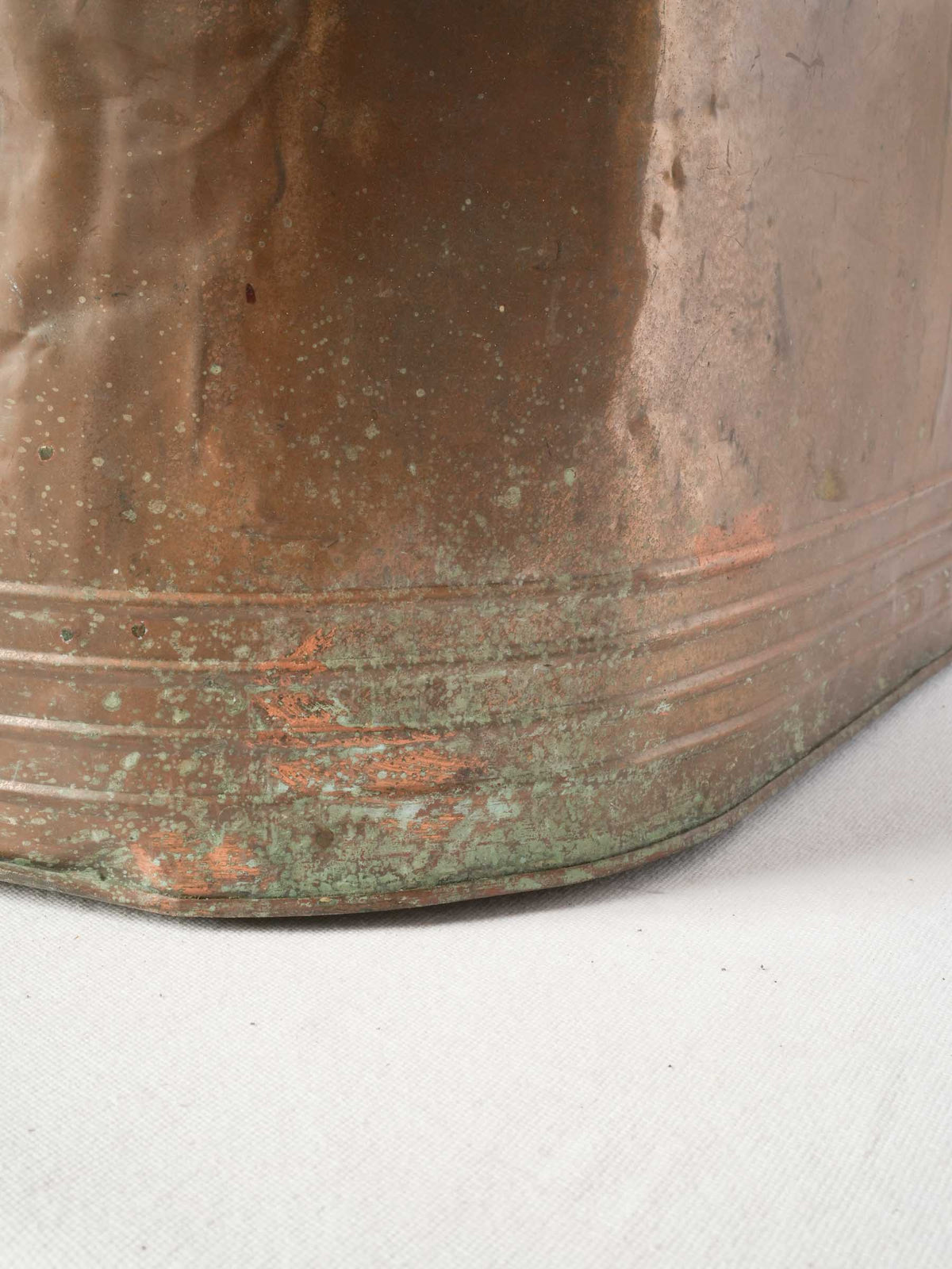 Antique Oval Copper Tub With Wooden Handles from Wisconsin 27¼"