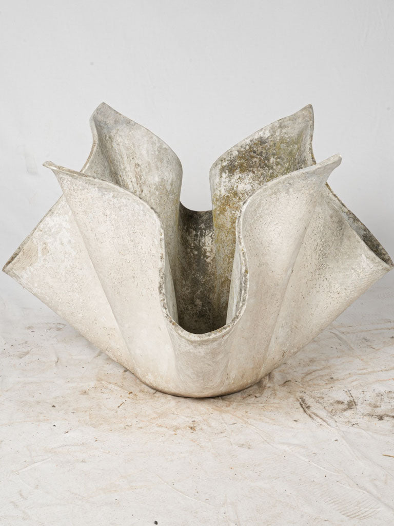 Lightweight Vintage Eternit Tulip Planter