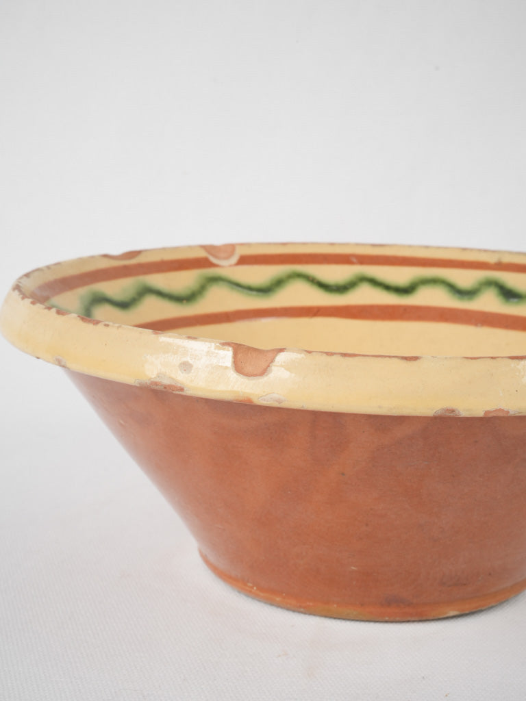 Delightful zig-zag design kitchenware bowl
