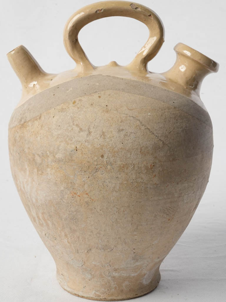 Timeless handcrafted arched-handle kanti