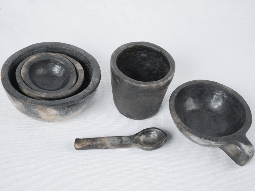 Handmade dark-colored Tunisian clay bowls
