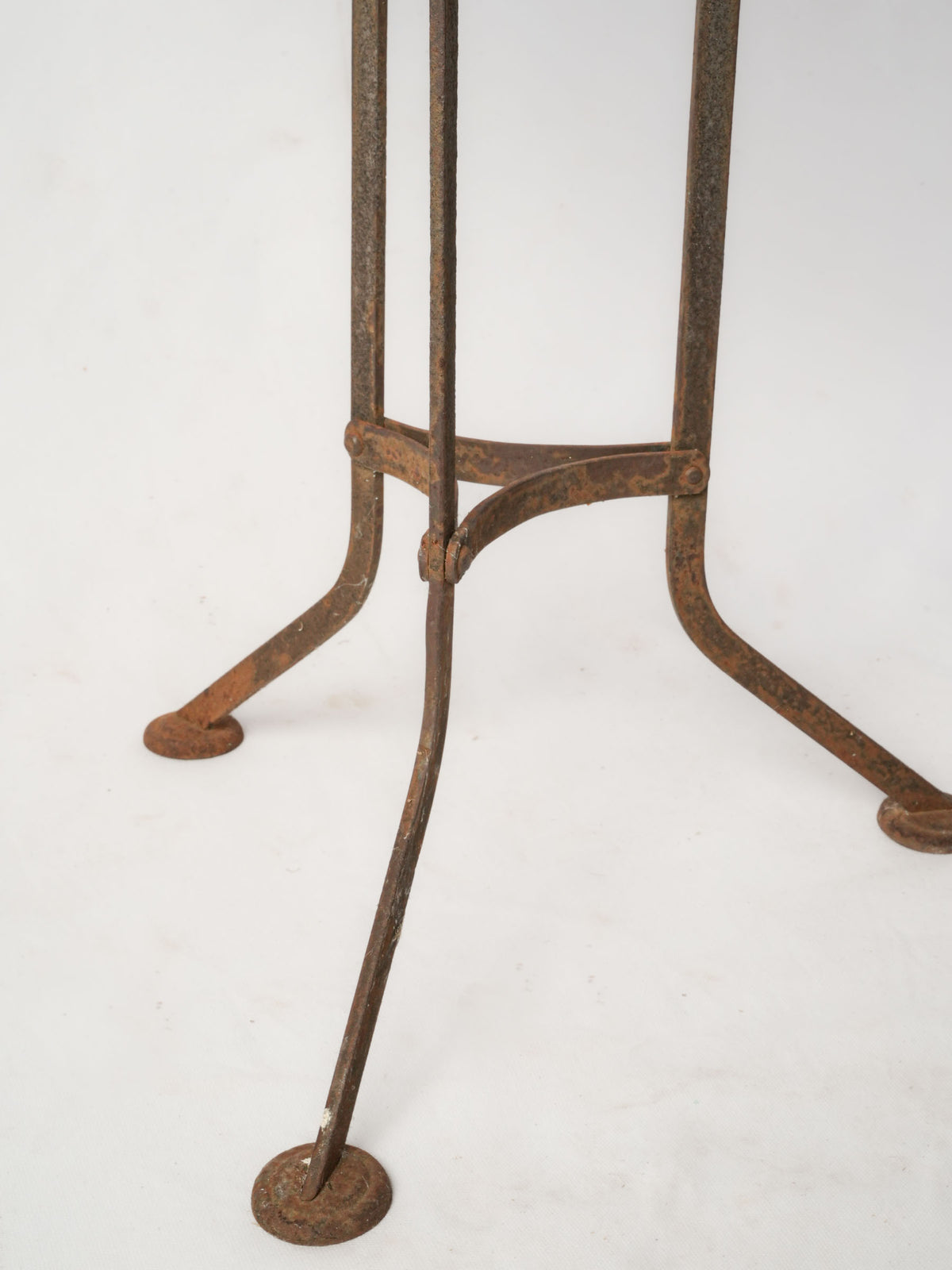 Vintage Wrought Iron Guéridon Table from Provence - Round