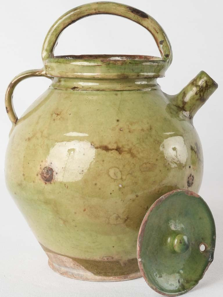 Pale green water pitcher w/ lid 11¾"