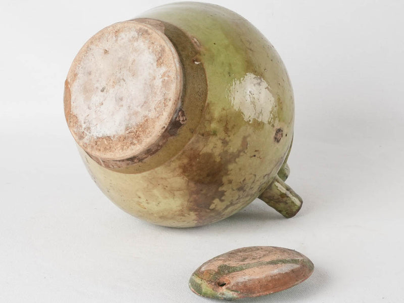 Pale green water pitcher w/ lid 11¾"