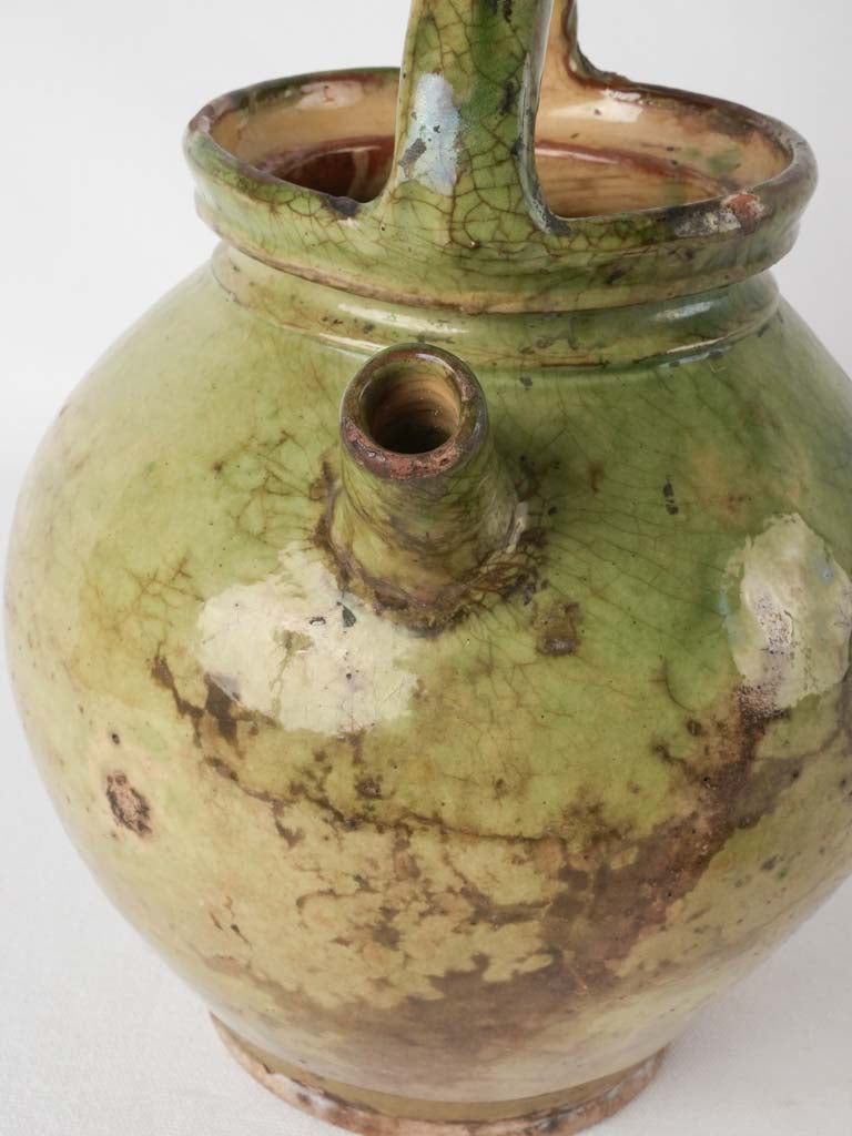 Pale green water pitcher w/ lid 11¾"