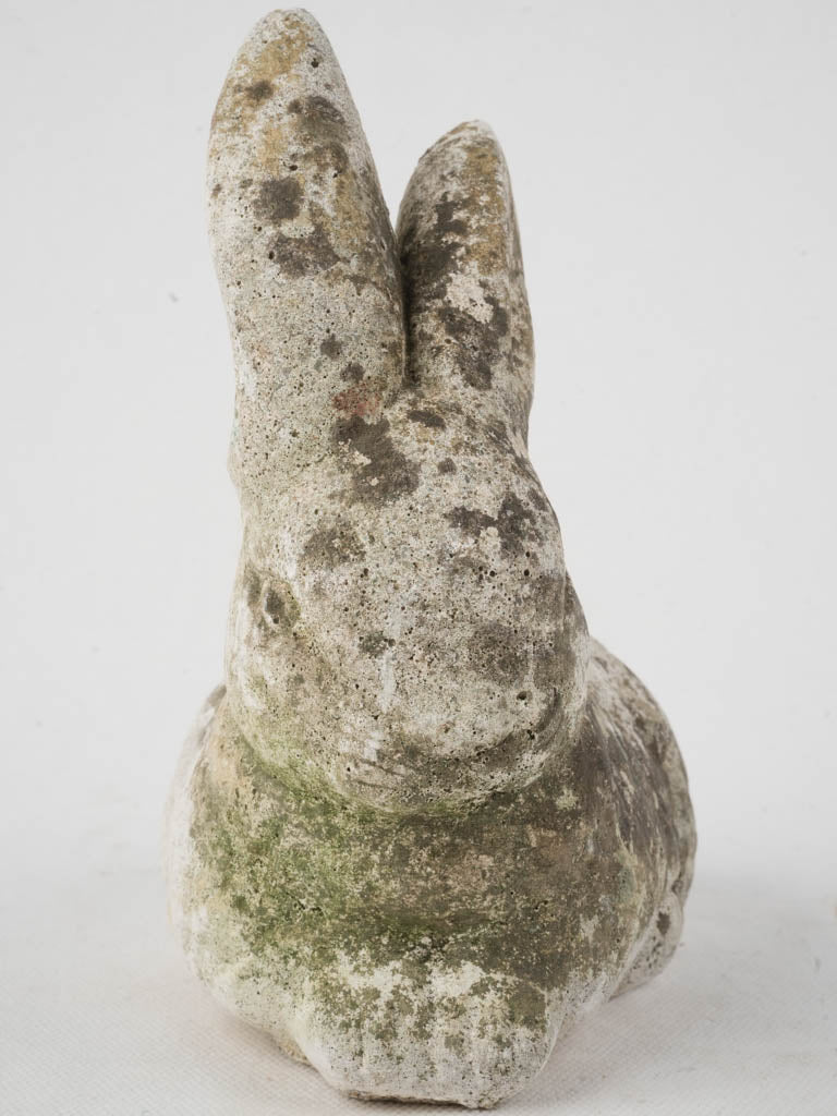 Timeless patina rabbit decoration