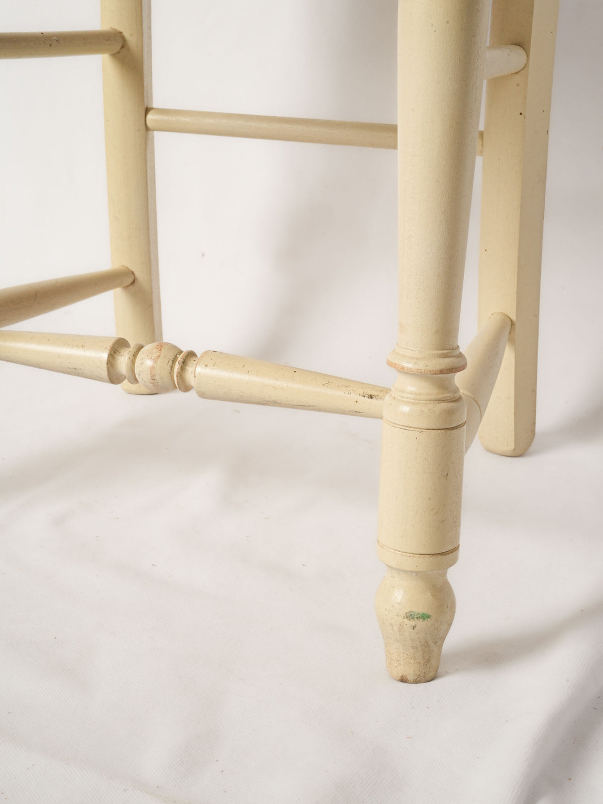 Set of 14 Provençal Painted Dining Chairs With Wheat Sheaf Backs, 1980s