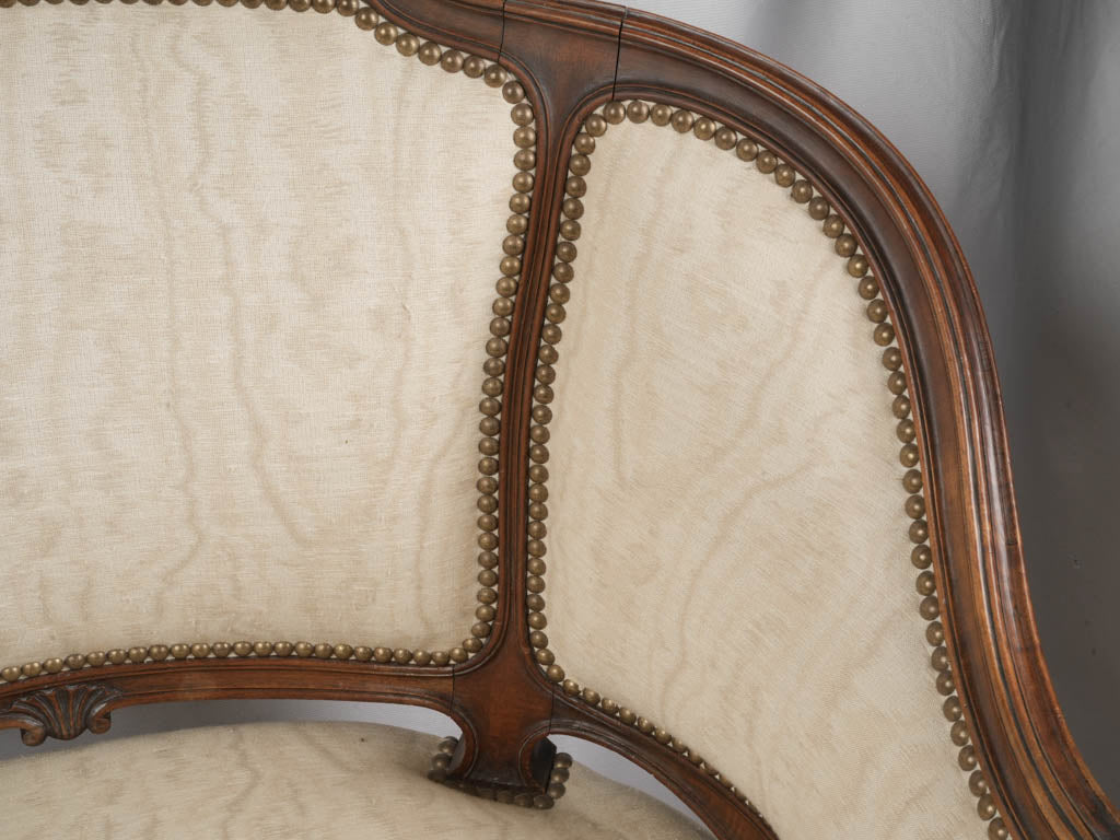 Acanthus motif cabriolet chairs