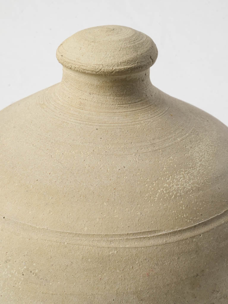 Subtly speckled rustic clay feeder